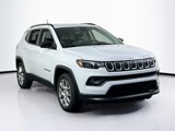 Used 2022 Jeep Compass Latitude image 3