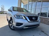 Used 2020 Nissan Pathfinder S image 2