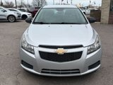 Used 2013 Chevrolet Cruze LS image 2