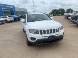 Used 2017 Jeep Compass Latitude image 3