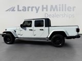 Used 2020 Jeep Gladiator Overland image 3