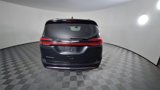 Certified 2022 Chrysler Pacifica Touring-L image 5