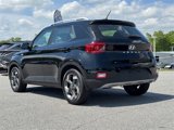 Used 2024 Hyundai Venue SEL image 3