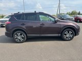 Used 2018 Toyota RAV4 LE image 4