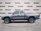 Used 2017 Toyota Tacoma SR5 image 2