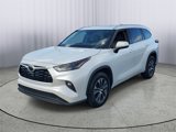 Used 2022 Toyota Highlander XLE image 3