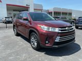 Used 2017 Toyota Highlander XLE image 3