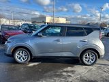 Used 2025 Kia Soul LX w/ LX Technology Package image 4