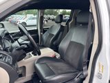 Used 2020 Dodge Grand Caravan SXT image 4