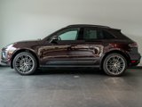 Certified 2024 Porsche Macan image 2