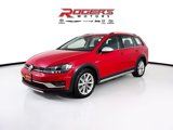 Used 2019 Volkswagen Golf Alltrack SE image 3