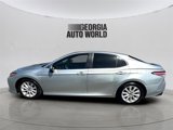 Used 2018 Toyota Camry LE image 2