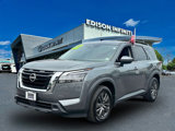 Used 2022 Nissan Pathfinder SV image 2