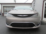 Used 2017 Chrysler Pacifica Limited w/ Tire & Wheel Group image 2