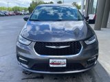 Used 2023 Chrysler Pacifica Touring-L image 2