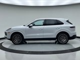 Used 2022 Porsche Cayenne image 2