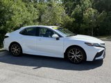 Used 2024 Toyota Camry SE image 2