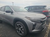 Used 2024 Chevrolet Trax RS w/ Sunroof Package image 2