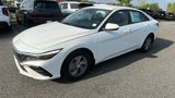 New 2025 Hyundai Elantra SE image 3
