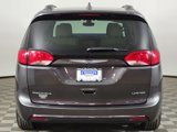 Used 2020 Chrysler Pacifica Limited image 4