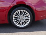 Used 2020 Toyota Avalon Limited image 3