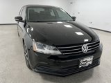Used 2017 Volkswagen Jetta SE image 2