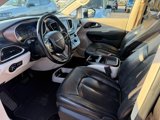 Used 2018 Chrysler Pacifica Touring-L image 3