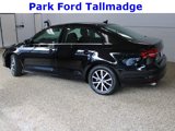 Used 2017 Volkswagen Jetta SE image 2