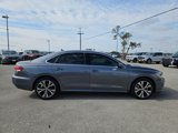 Used 2022 Volkswagen Passat 2.0T SE image 2