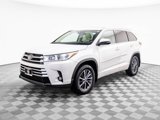 Used 2018 Toyota Highlander SE image 3