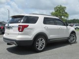 Used 2017 Ford Explorer XLT w/ Equipment Group 202A image 4