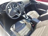 Used 2018 Buick Cascada Premium image 3