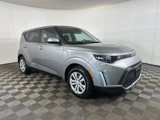 Used 2025 Kia Soul LX image 2