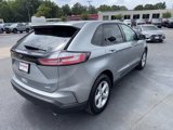 Used 2020 Ford Edge SE image 5
