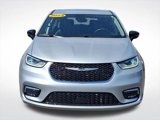 Certified 2024 Chrysler Pacifica Touring-L image 3