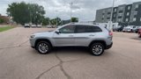 Used 2019 Jeep Cherokee Latitude Plus image 5