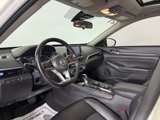 Used 2021 Nissan Altima 2.5 SR w/ SR Premium Package image 3