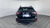 Used 2022 Subaru Outback Premium image 5