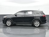Used 2020 Kia Sorento LX w/ LX I4 Convenience Package image 3