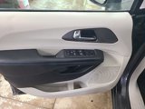 Used 2021 Chrysler Pacifica Touring image 5