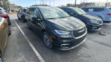 Used 2022 Chrysler Pacifica Touring-L w/ Uconnect Theater Family Group image 5