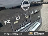 Used 2023 Nissan Rogue SV image 4