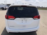 Used 2018 Chrysler Pacifica Touring-L image 6