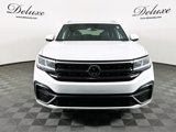 Used 2021 Volkswagen Atlas Cross Sport SE w/ Panoramic Sunroof Package image 2