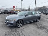 Used 2022 Volkswagen Passat 2.0T SE image 2