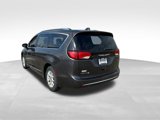 Used 2020 Chrysler Pacifica Touring-L image 3