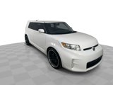 Used 2015 Scion xB image 2