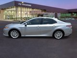 Used 2020 Toyota Camry XLE image 2