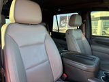 Used 2022 GMC Yukon SLT w/ SLT Premium Package image 4