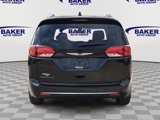 Used 2018 Chrysler Pacifica Touring-L Plus w/ Tire & Wheel Group image 4